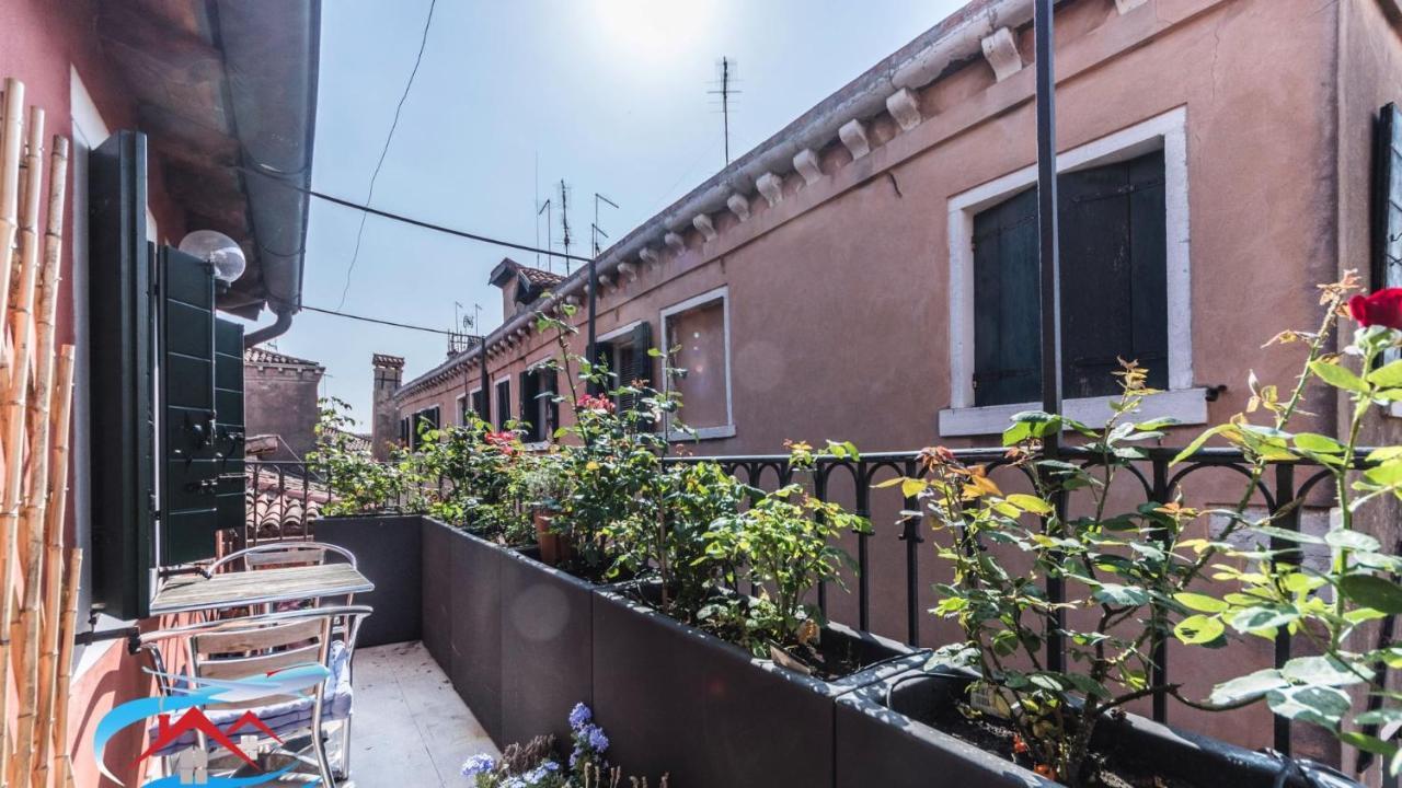 Apartamento Au Nom de la Rose Venecia Exterior foto